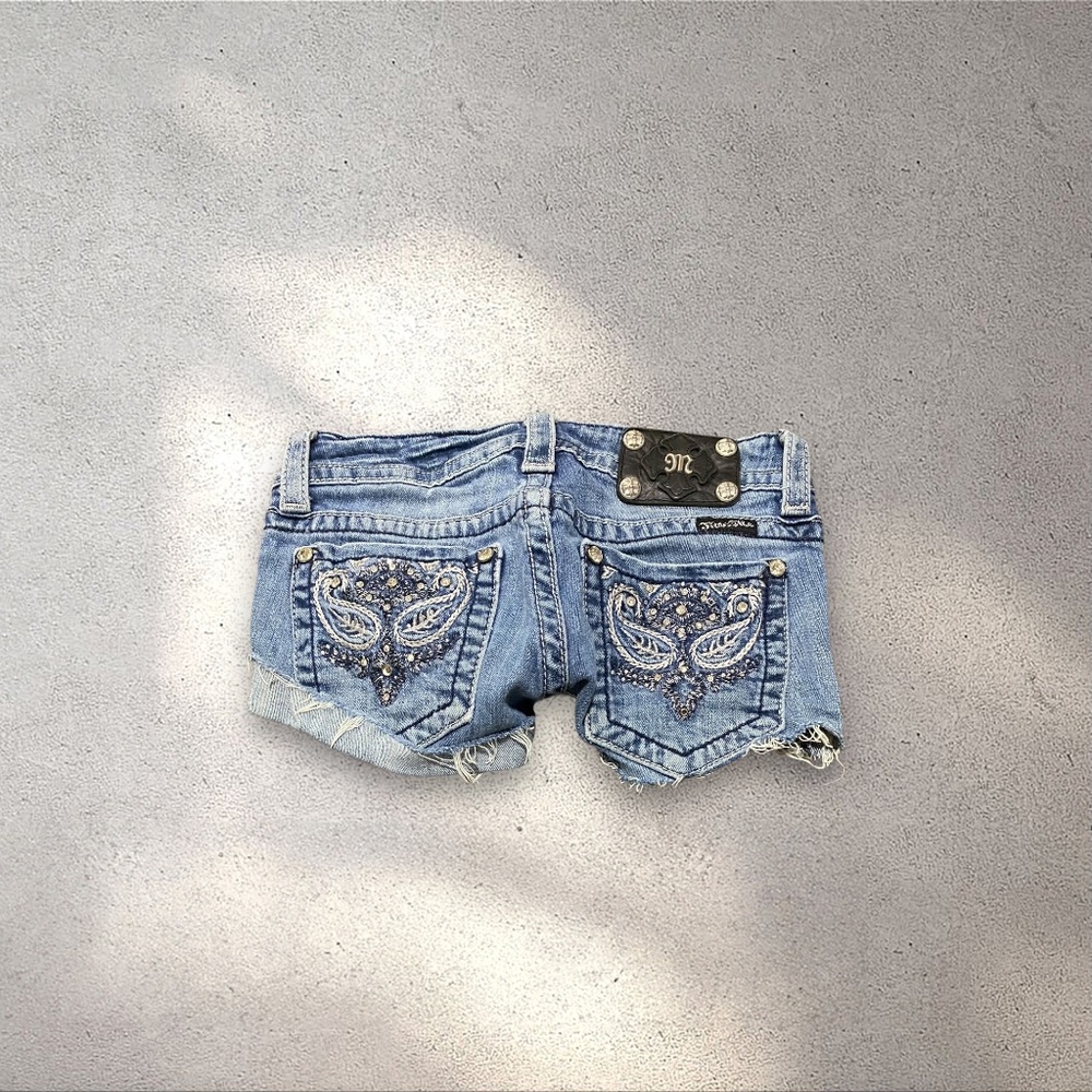 !! SOLD DO NOT BUY !! Miss Me Ultra Low Rise Micro Denim Shorts - Picture 2 of 6